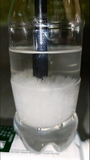 Instant Freezing Of Sodium Acetate 😮 #shorts