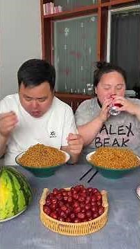 My selfish husband wants to eat all the braised pork by himself; just watch how I deal with him.