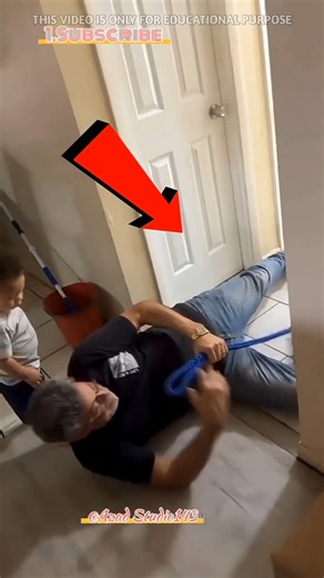 The Tiniest Dog You Will Ever See 🤯🤩 #trending​ #popular​ #education​ #shortsfeed​ #guessinggame​ 💯