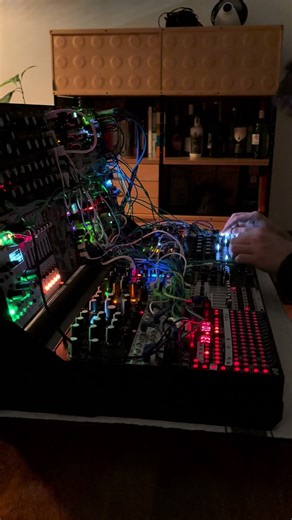 Exploring Modular Synths in Techno Music