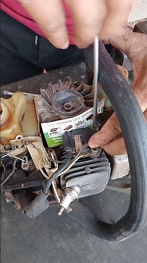 STIHL Chainsaws MS180 ignition coil setup #shortvideo #stihl #chainsaw #tending