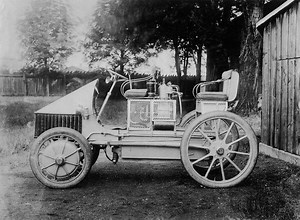What Was the First Hybrid Car?