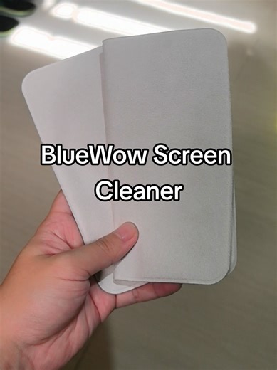 BlueWow Screen Cleaner: Double Fabric Microfiber Cloth