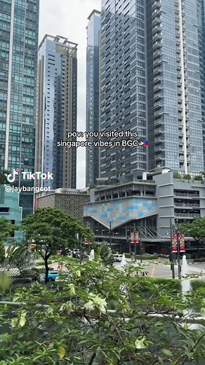 Exploring Singapore Vibes at Uptown Mall, BGC | Travel Guide 🇵🇭