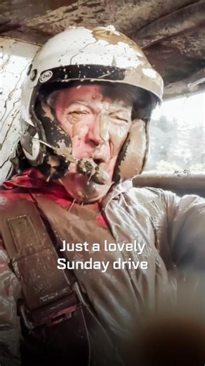 May's disastrous off-road winching experience 🤣 🚘 #thegrandtour #jeremyclarkson #jamesmay #richardhammond