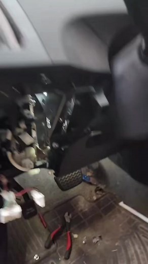 #rustbelt #autotechmike #carsoftiktok #mechanicsoftiktok #mechanic #engine #machining #cylinder #machineshop #repair #rebuild #automotive #carsoftiktok #mechanical #engineering #reels #carstips #tips #enginerepair #tire #tirerepair #ford #chevy #dodge #ram #trucks #liftedtrucks #diesel | Auto Tech