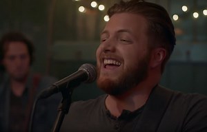 Mathieu Langevin de La Voix dévoile sa nouvelle identité dans un clip à saveur country - Hollywoodpq.com