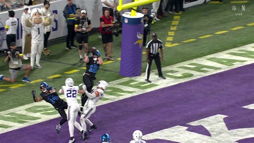 Isaac TeSlaa goes AIRBORNE to snag his sixth TD catch of 2025 season