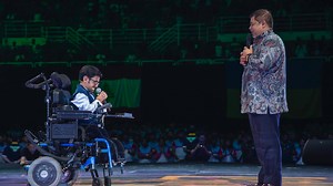 Follow Dato' Sri Vijay Eswaran official page for daily leadership lessons! #AreYouWithMe | Vijay Eswaran