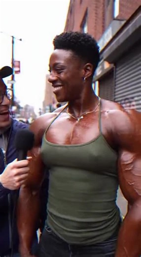 #pecs #flex #woman #muscle #black