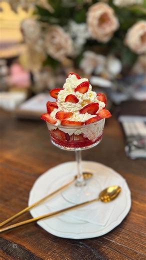 Melbourne with kidz on Instagram: "A little reminder that self-care can be as simple as this 💛 A rare kid-free city date with my Husband - no plans, no rushing, just us. Coffee and something sweet from Le petit Chateau inside the Block Arcade, a wander past the historic Tea House, and of course a stop at Haigh’s Chocolates (non-negotiable 🍫). We slowed things right down with a quiet walk through Parliament Gardens, then passed through Queen Victoria Market and picked out some flo