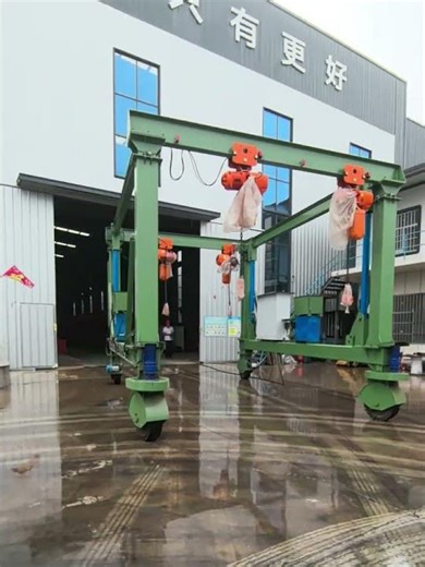 Hydraulic-lift tyre gantry crane #automobile #machine #manufacturing