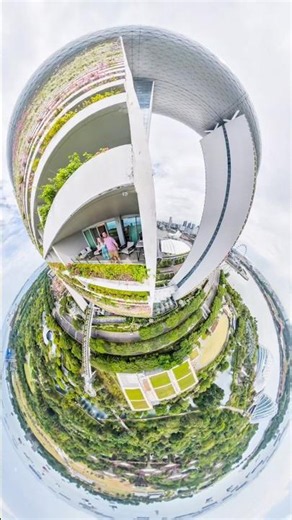 Step inside our Marina Bay Sands balcony suite and see this iconic hotel