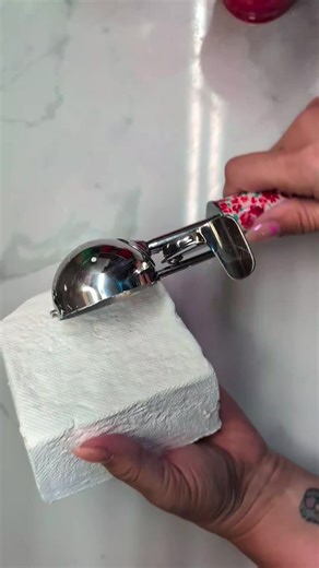 How to Use Gym Chalk for a Perfect Grip