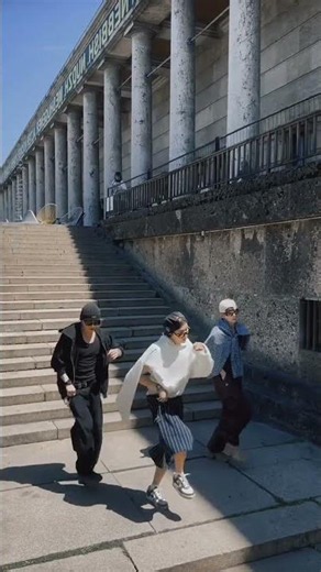 V, Jungkook y J-Hope en Alemania #JHope #jungkook #taehyung #alemania #dance