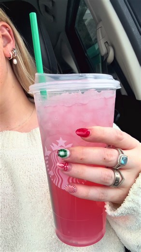 christmas nails starbs #fyp #starbucks #christmasnails #fundrink #strawberryacai