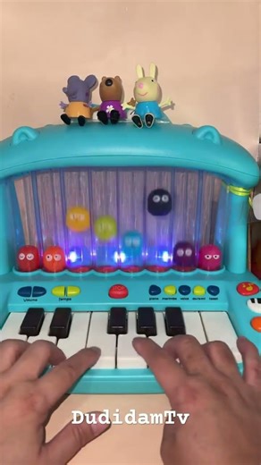 Viral Hippo Piano with Peppa Pig Friends!