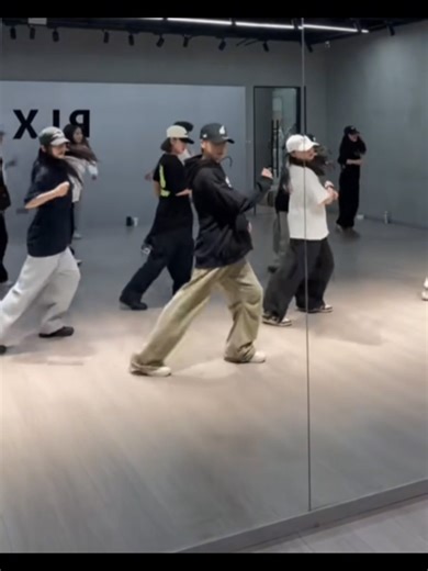 Learn TikTok Dance Moves with This Dance Tutorial