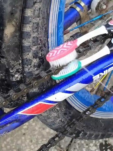 Genius Bike Chain Cleaning Hack
