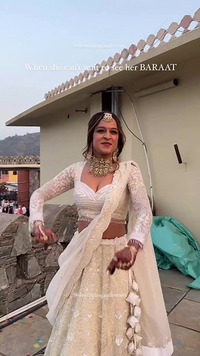 46K views · 160 reactions | It’s her baraat & she can’t keep calm! 朗殺 Bride: @komal_sonnii Groom: @yyashhsoni_ Event planned & executed by: @dsweddingandevents #zowed #weddingcelebration #indianweddings #weddingfashion | ZoWed | Facebook