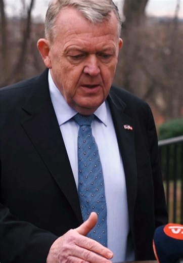 Vivians og mit budskab er det samme og jeg er glad for, at man ikke kan sætte så meget som et papir imellem Danmark og Grønland! #dkpol #politik #grønland #pressemøde