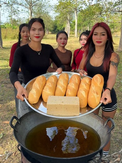 Delicious Deep Fried Hot Dog and Bread Recipe