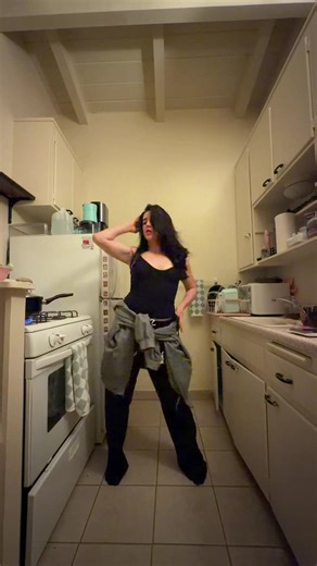 let me cook ✊😌✊ #dance #dancer #dancetok #stayathomegirlfriend #dancetrend