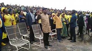 President Chamisa Arrives at Maungwa Business Centre, Gutu | ZimEye