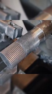 Knurling technique using a manual lathe, this is how to make it. #lathe #manuallathe #manual #cnc #milling #cncmachine #reels #reelsfyp #reelsviral #viral #jangkauan #fbpro | Innovate Machining