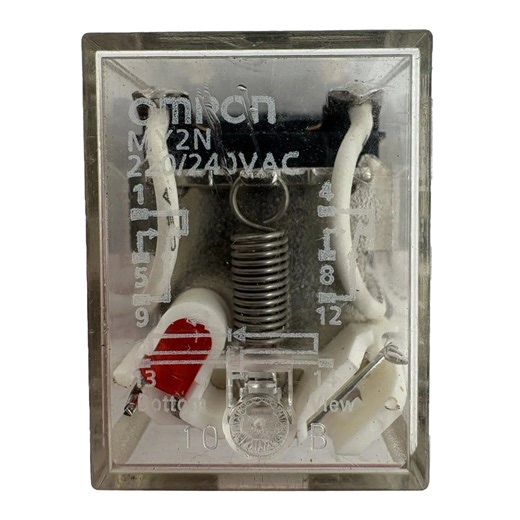 Omron Relay Plug In 220/240VAC 5A DPDT Red LED Indicator 8 Pin MY2N