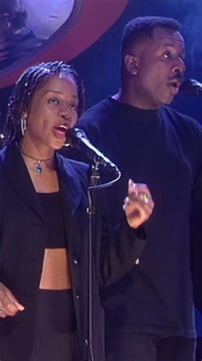 'Say A Little Prayer' Jools & Michelle Gayle live in 1995 FULL VIDEO ‪@JoolsHolland‬ #joolsholland