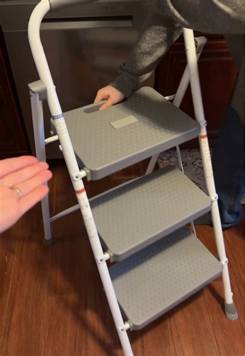This folding 3-step ladder is sturdy, lightweight, and perfect for everyday tasks around the house. Whether you’re changing light bulbs, organizing cabinets, or tackling quick projects, it gives you the extra height you need without taking up space. Non-slip steps for stability, easy to fold for storage, and compact enough to tuck away when you’re done. Small ladder. Big help. #HomeEssentials #StepLadder #DIYHome #Organization #EverydayTools