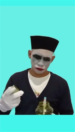 COMEDY MIME – WATER BOTTLE STRUGGLE GONE WRONG #mime #pantomime #pantomim #pantomimes #mimes