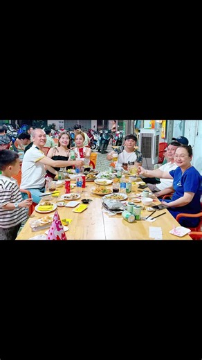 Video của Coudy - Van truong (@vantruongai) với bản nhạc Birthday Party - Wiliam Show