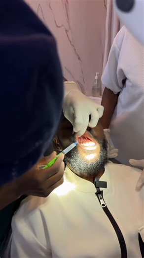 Nabihundu Nsena on Instagram: "Ukinicheka naku Block.😭😭.Sindano haina Ndevu wala kidevu mpauko nakwambia..Hapo nilikuwa natakiwa kufanya root canal uwiii."