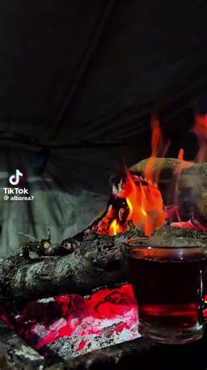 Vidéos de ƘÃŜÎ_ÃŹŹØÛŽ (@kasiazoz) avec son original - ƘÃŜÎ_ÃŹŹØÛŽ