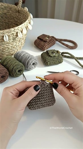 Easy Crochet Mini Pouch Pattern – Cute Coin Purse TutorialLooking for an easy crochet mini pouch