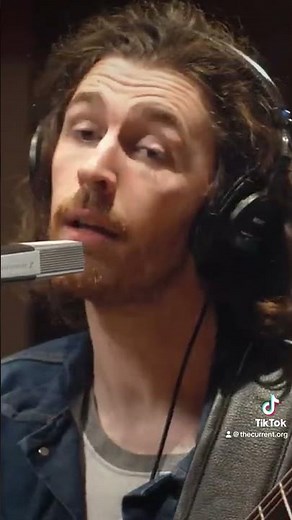 Hozier sings "The Humours of Whiskey" #shorts