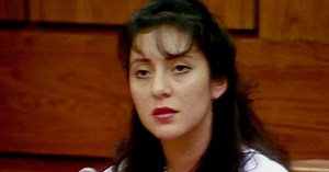 This Timeline Shows How Lorena Bobbitt Became A National Obsession
