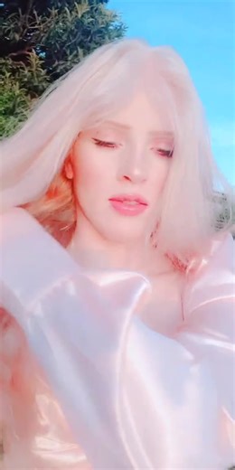 Beautiful Zulu Albino Girl Slow Motion Duet Video
