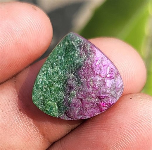 Natural Ruby Zoisite Druzy Gemstone (19x18x3 Mm), Healing Crystal Decor - Etsy