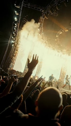 Alpine Valley Music Theatre on Instagram: "ON SALE NOW Join @nickelback, @officialcreedpage, and all your favorite rockers for the Summer of '99 and Beyond Festival at Alpine Valley for two epic days of music, July 18 & 19! ️ Link in bio"