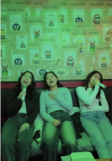 our weekend in toronto consists of food, screaming, and more food @Jiyun Han @Joanna💌 #toronto #torontolife