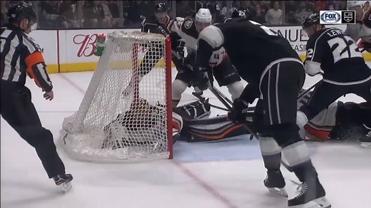 Dustin Brown ties the game late against the Anaheim Ducks with a beautiful second effort. | LA Kings