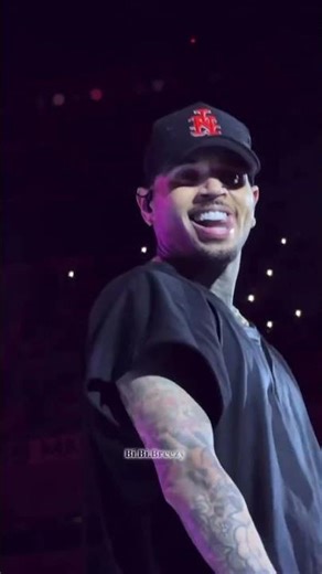 [NSFW] The "Freak Me" Edit That Captures the Nastiest Tour Moments