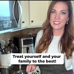 Bring restaurant-quality cookware to the comfort of your own kitchen! The Emeril Forever Pans sear like stainless, caramelize like cast iron, and everything in between! Plus, the Forever Pans’ Super Non-Stick surface makes for healthy eating and easy cleaning! | Emeril Everyday