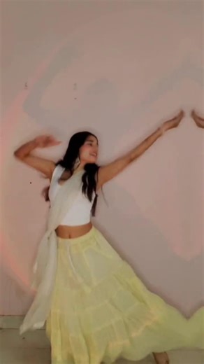 Radha rani laage🩷🥹 #explorepage #dance #dancevideo #dancer