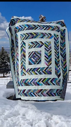 590 reactions · 28 shares | Meet Flow! My blue and green scrap bins are always overflowing. I used my Accuquilt to cut my scraps into strips Then, I started chaining patchwork braids. A fun, and relaxing way to make a string quilt. Find the pattern in my Scrap Quilts book. #scrapquilt #stringquilt #stripquilt #patchwork #accuquiltgo #scrapquilting #sewingmystash #sewingwithscraps | Aunt Em's Quilts | Facebook