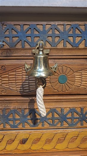 POSTaMEZAT | 🔸 MEZAT ÜRÜNÜ 🔔 Gemi Zili – Çapa Formunda, Arkası Montajlı Bu parça, yalnızca bir zil değil; denizcilik kültürünün sembolü olan çapa... | Instagram