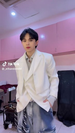 Daleng Dale Dance Trend Explained with Ethan David